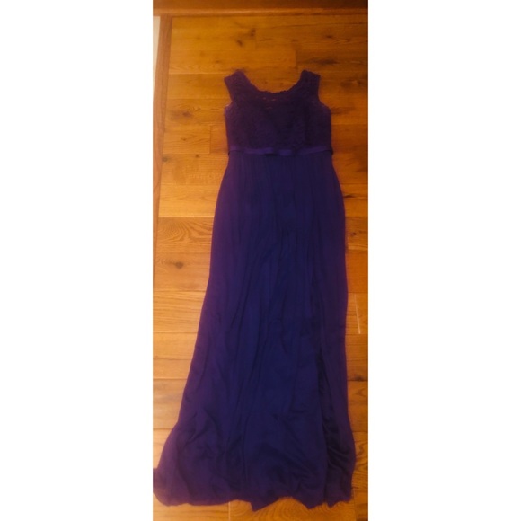 Scoop Neck, Lacey, Silk Gown - Picture 6 of 6